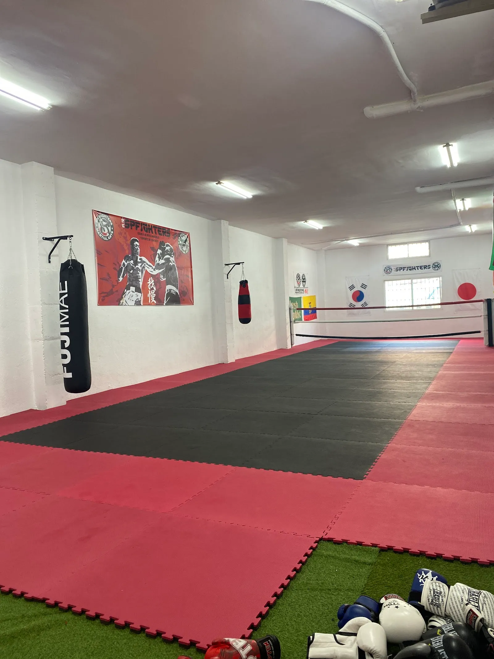 SPFIGHTERS 我慢 escuela de artes marciales y deportes de contacto — artes marciales-studio en Plasencia — 5