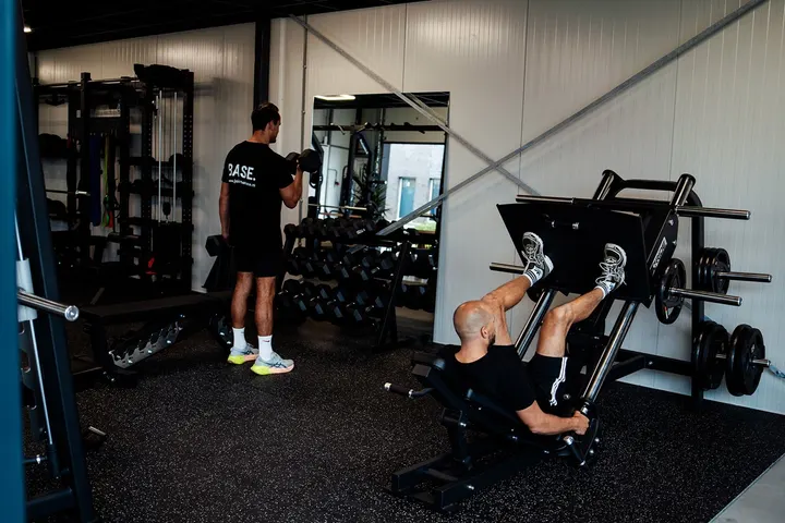 BASE Training Club — Sportschool in De Zwette IV, Leeuwarden