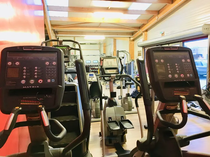 Adn Fitness — salle de fitness-studio à Saint-Pair-sur-Mer — 3