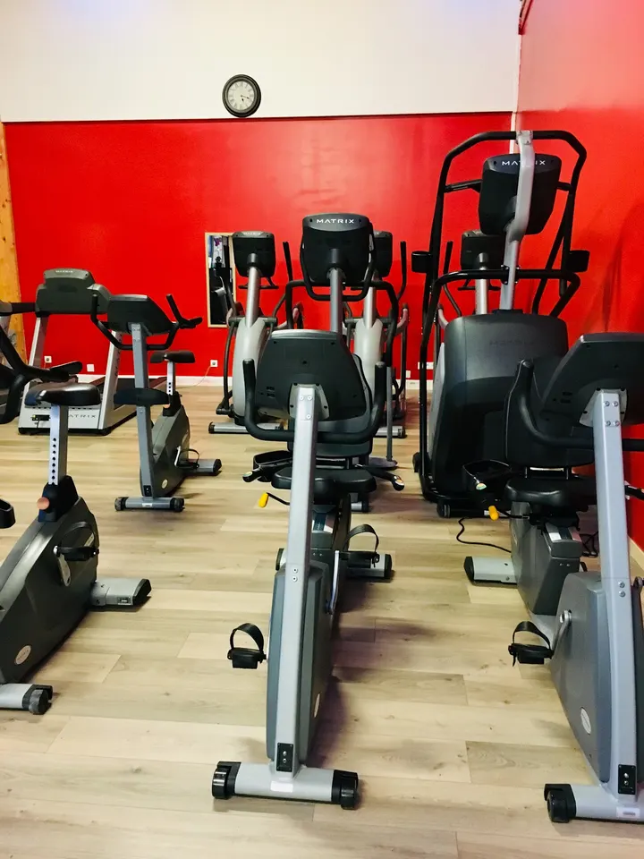 Adn Fitness — salle de fitness-studio à Saint-Pair-sur-Mer — 3