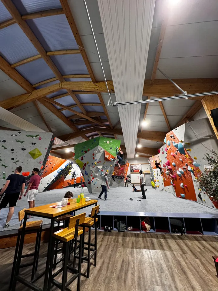 Blox Boulderhalle — bouldern-studio in Finnentrop-Heggen — 2