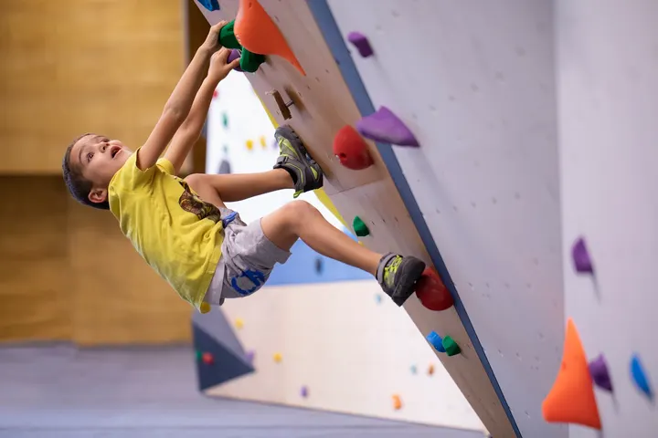 Just Climb! Palestra di Arrampicata — Arrampicata a Gavassa, Reggio Emilia