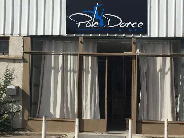 Pole Dance Nîmes — pole fitness-studio à Nîmes — 3