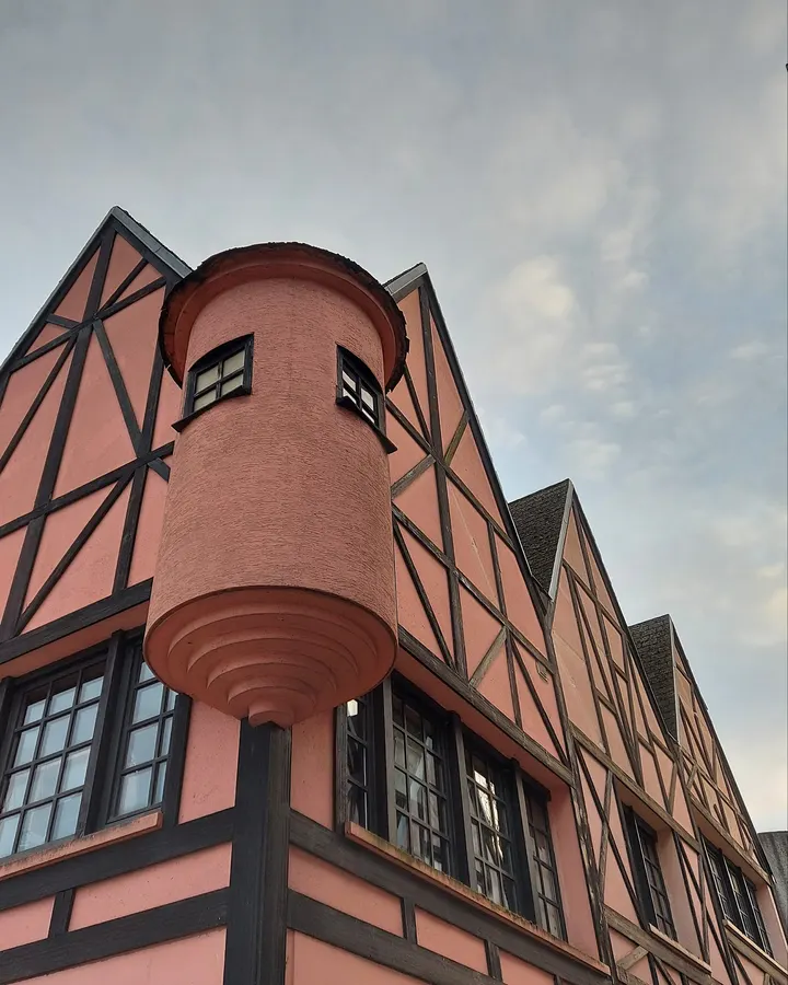 École du Cirque — arts aériens-studio à Lille — 3