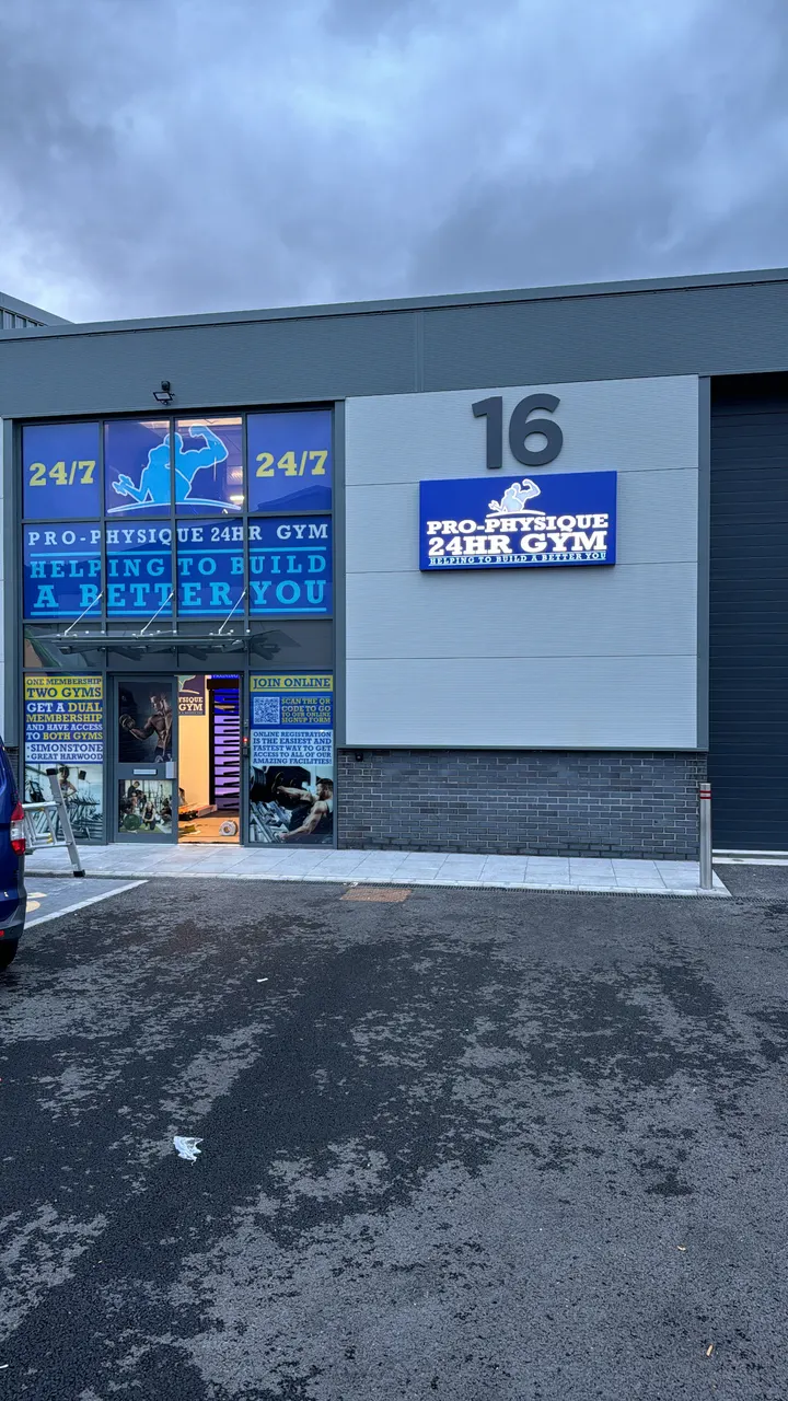 Pro-Physique Fitness Club & Pro Physique 24hr Gym — fitness studio in Blackburn — 3