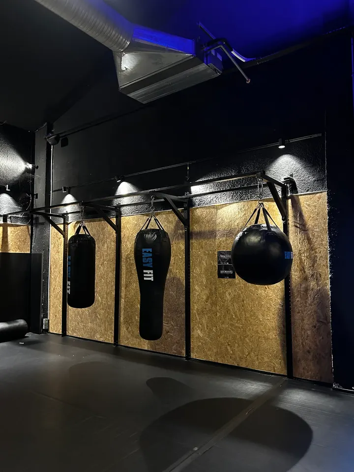 Salle de sport EASY FIT Nîmes — salle de fitness-studio à Nîmes — 3