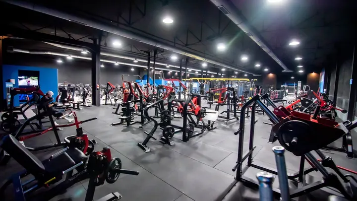 Salle de sport EASY FIT Nîmes — Salle de fitness à Saint-Césaire, Nîmes