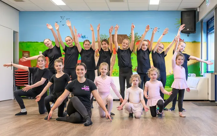 Vive la Danse — dans-studio in Oostlaar, Wouw — 2