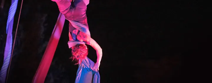 Beginner Aerial Yoga with Chloe — aéreo-studio em Funchal — 2