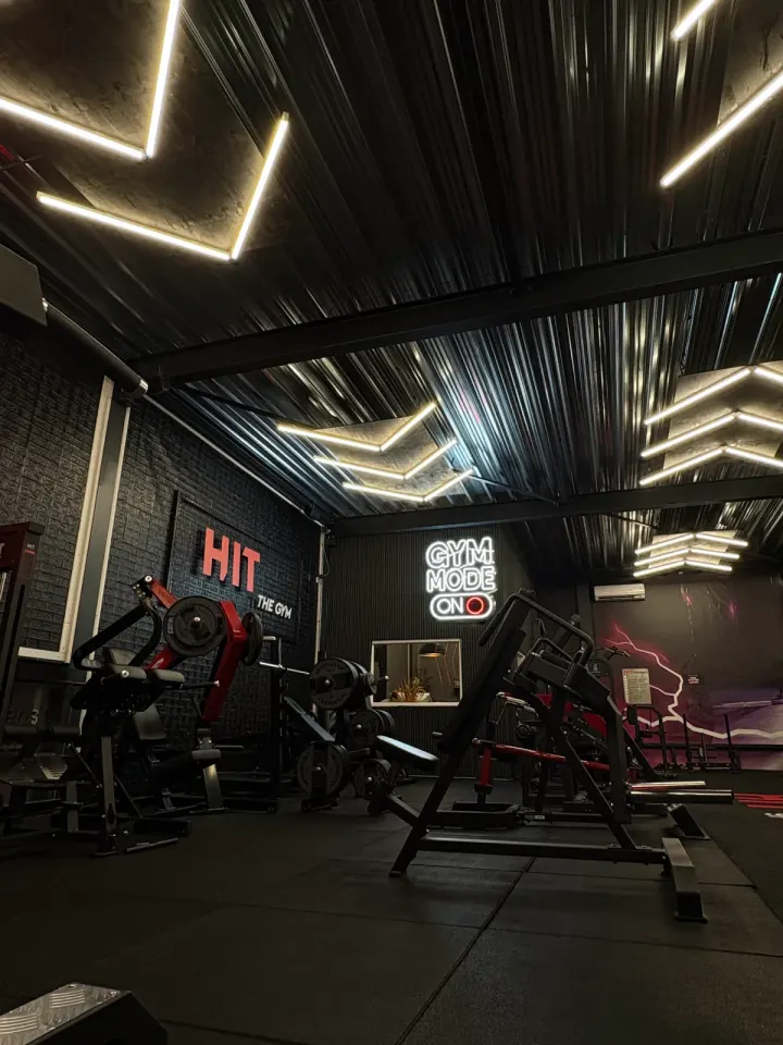 HIT intens gym — Sportschool in Merm, Elst