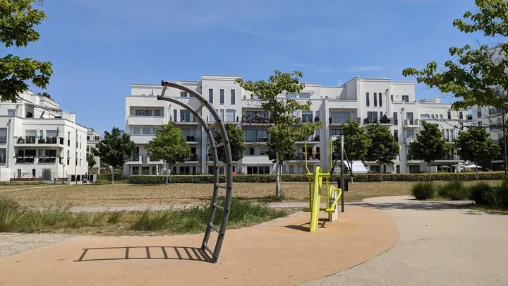 Outdoor Fitness Area — calisthenics-studio in Frankfurt am Main — 3