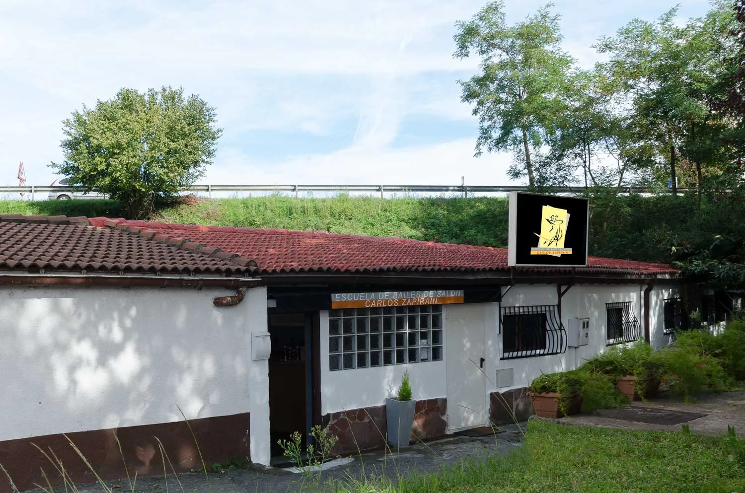 Escuela De Bailes De Salón Carlos Zapirain — baile-studio en Hondarribia — 3