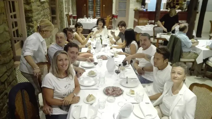 Escuela De Bailes De Salón Carlos Zapirain — Baile en Hondarribia