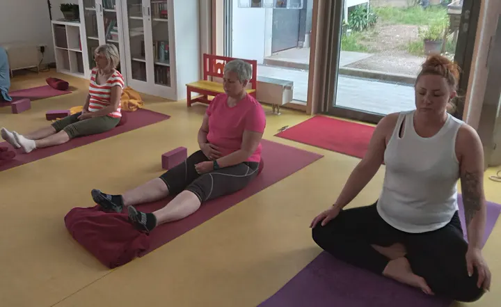 Miren Zandl Yoga in Giesing und Ramersdorf: Kurse für Erwachsene, Kinder und Eltern mit Kind — yoga-studio in München — 5