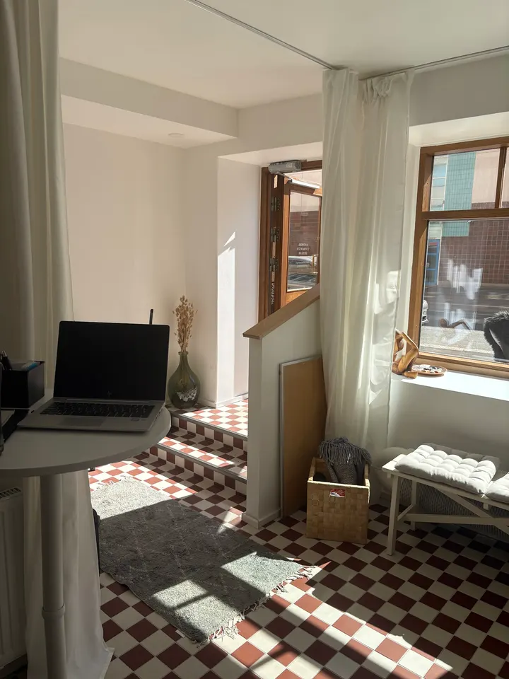 Rauha Healing — pt studio – Alppiharju, Helsinki — 2
