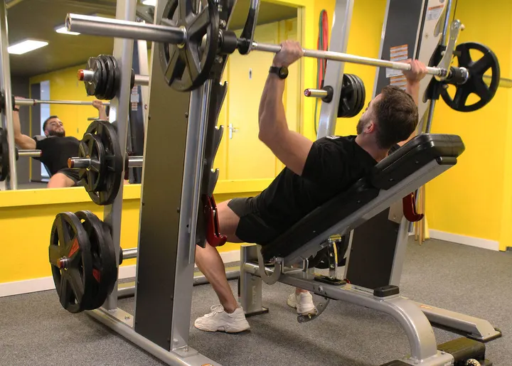 Fit Corner Axel — sportschool-studio in Axel — 3