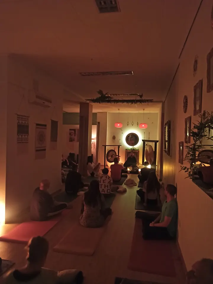 ALMA SERENA ( CENTRO DE YOGA, MEDITACIÓN Y CRECIMIENTO PERSONAL) — Yoga en Franciscanos, Albacete