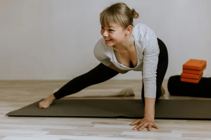 Janani Yoga - yoga i hele moderskabet — yoga-studio i Blomsterkvarteret, Roskilde