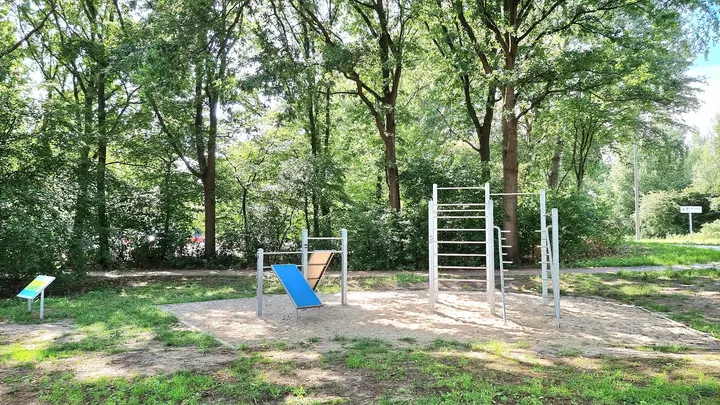 Calisthenics am Stadtwaldsee (West) — calisthenics-studio in Horn-Lehe, Bremen — 3