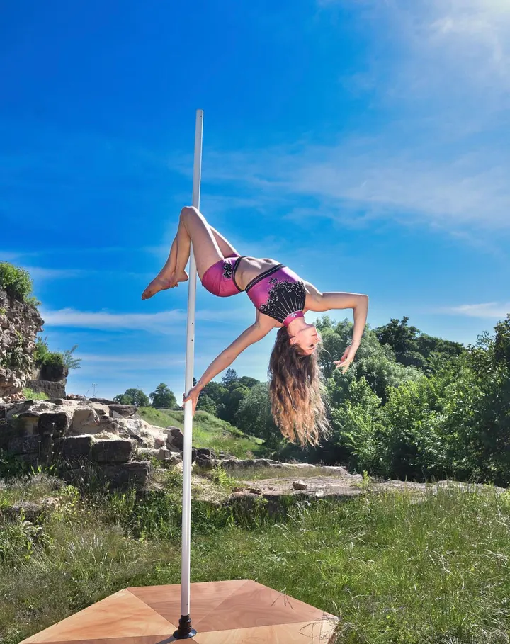 Pole Werk by Nelly — pole fitness-studio in Bexbach — 2