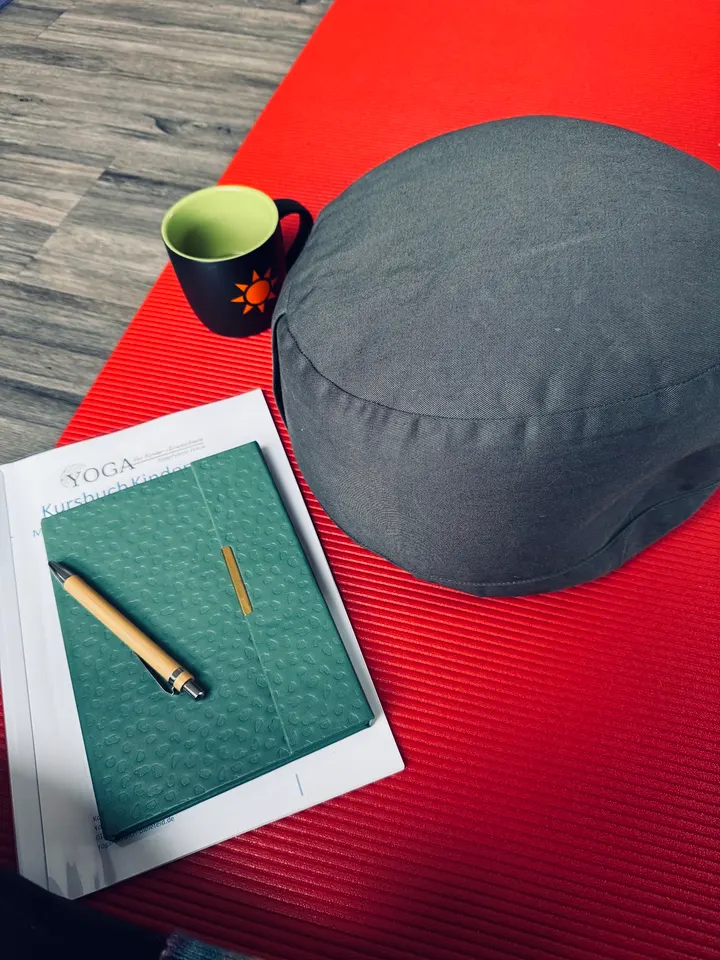Steffi Haus - Yoga für Kinder und Erwachsene — Yoga in Brackwede, Bielefeld