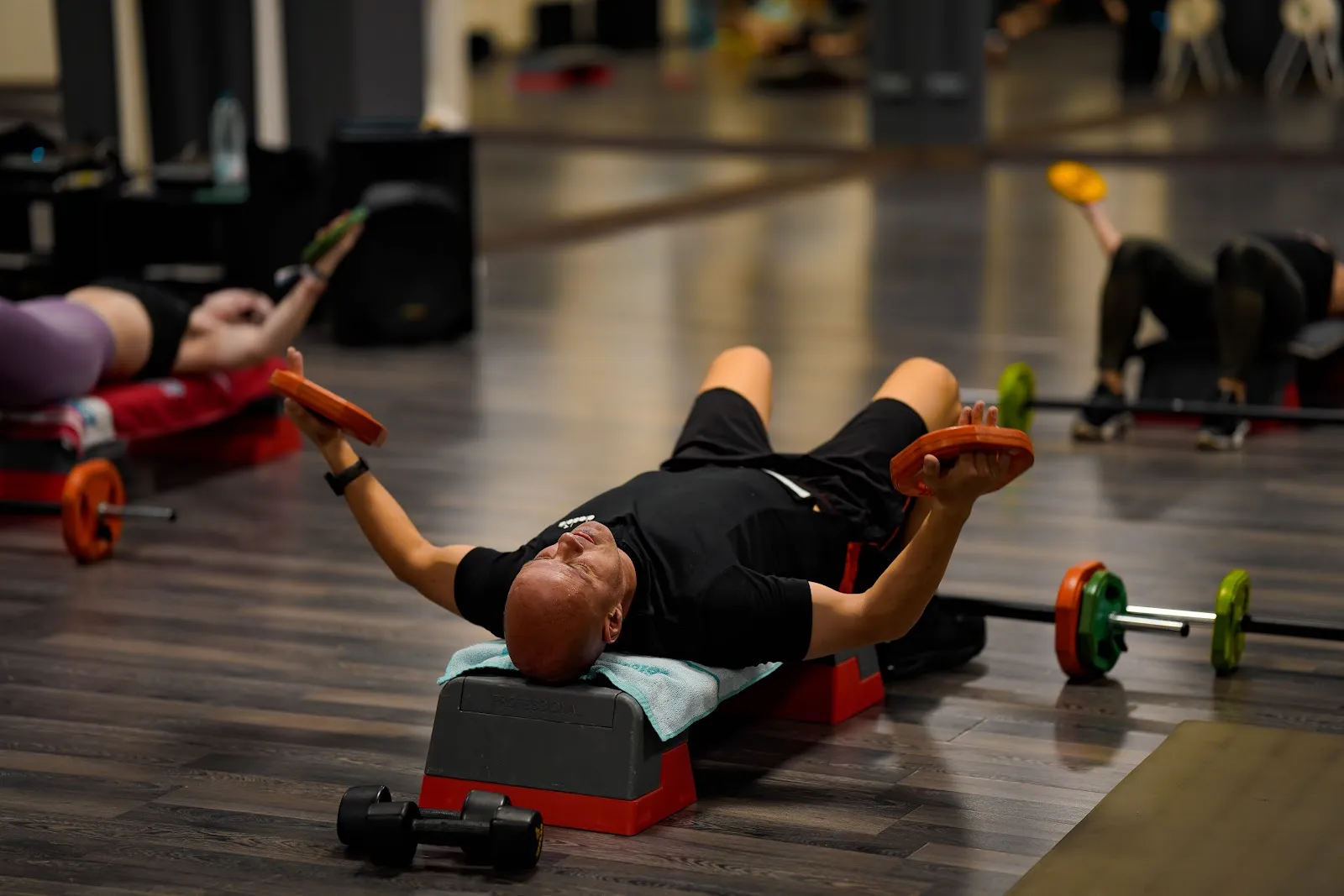 GIMNASIO EN VILLAVICIOSA DE ODÓN, ESC SPORT CENTER - Clases de fuerza - Cross Training - Boxeo - Pilates - Ciclo indoor — pilates-studio en Las Nieves, Móstoles — 2