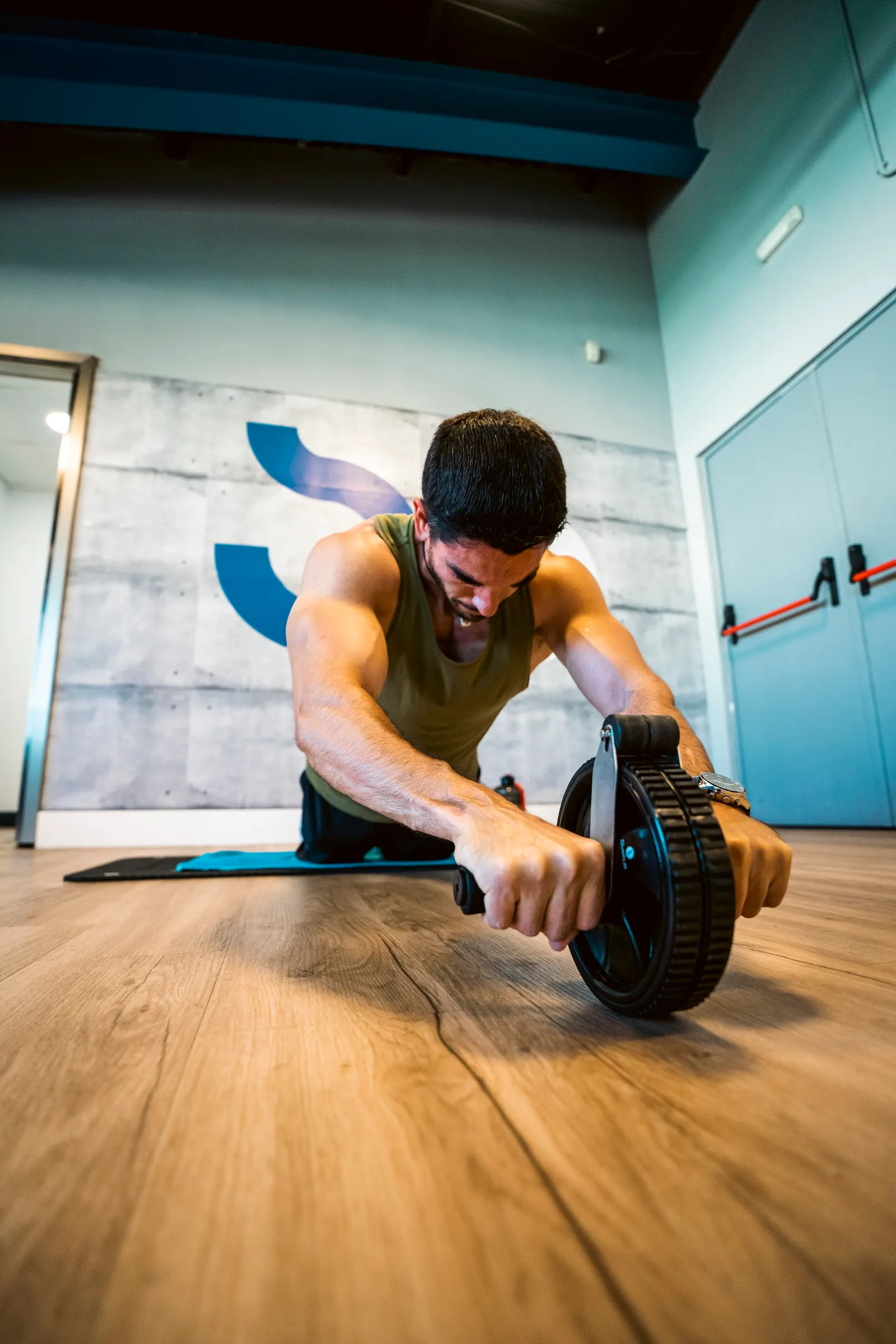 GIMNASIO EN VILLAVICIOSA DE ODÓN, ESC SPORT CENTER - Clases de fuerza - Cross Training - Boxeo - Pilates - Ciclo indoor — pilates-studio en Las Nieves, Móstoles — 3