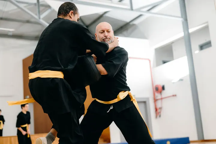 Clube de Kung Fu Hong Long — Artes marciais em Porto Salvo