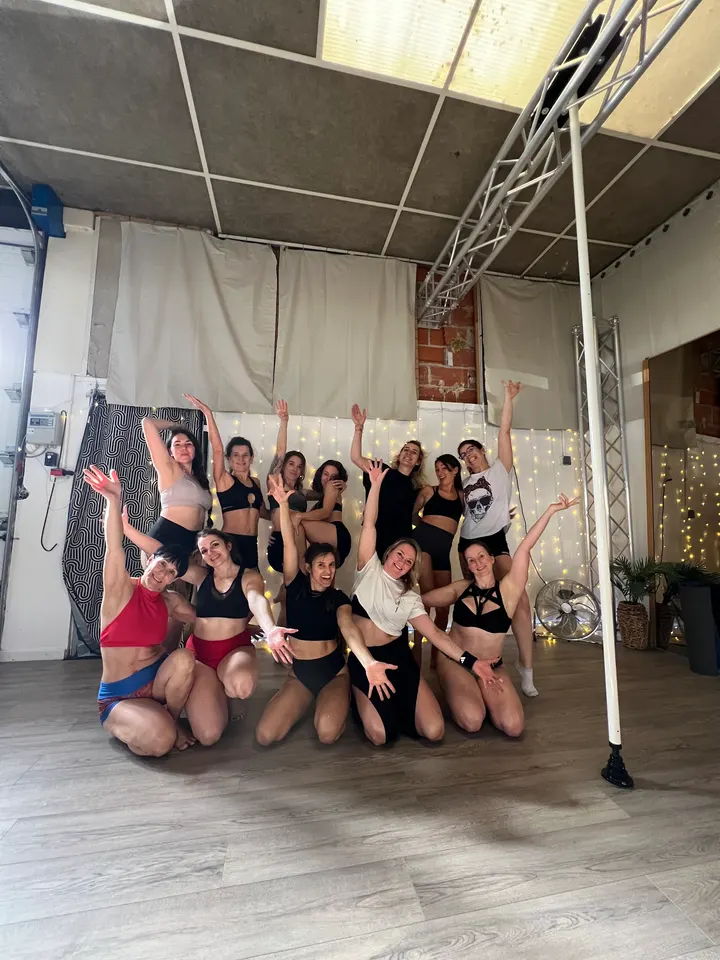 Nella Pole Dance — Pole fitness à Launaguet