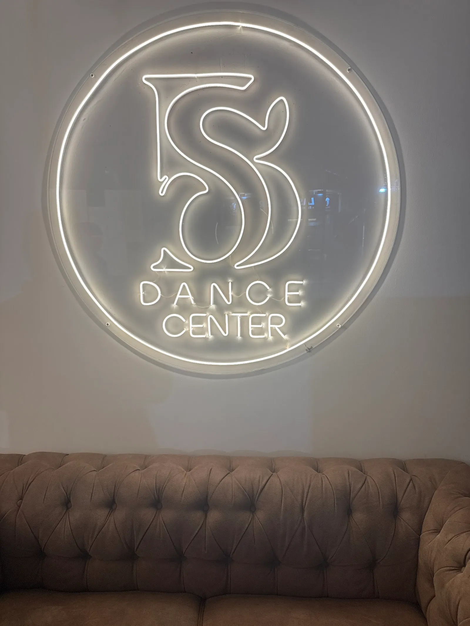 STERLING DANCE STUDIO S.L. — baile-studio en Sant Adrià de Besòs — 4