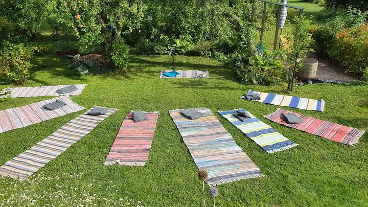 Rofyllt rum — yoga-studio i Örta, Sandviken — 2