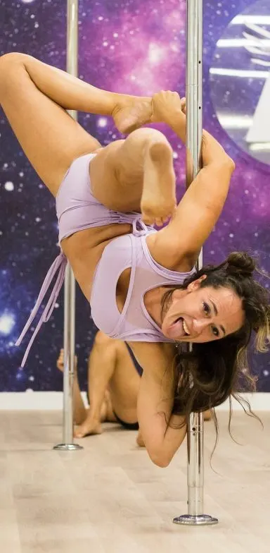 AWMA Pole Dance & Aéreos / Tienda — pole fitness-studio i Horta-Guinardó, Barcelona