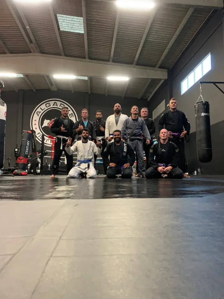 Algarve fight academy — artes marciais-studio em Quarteira — 2