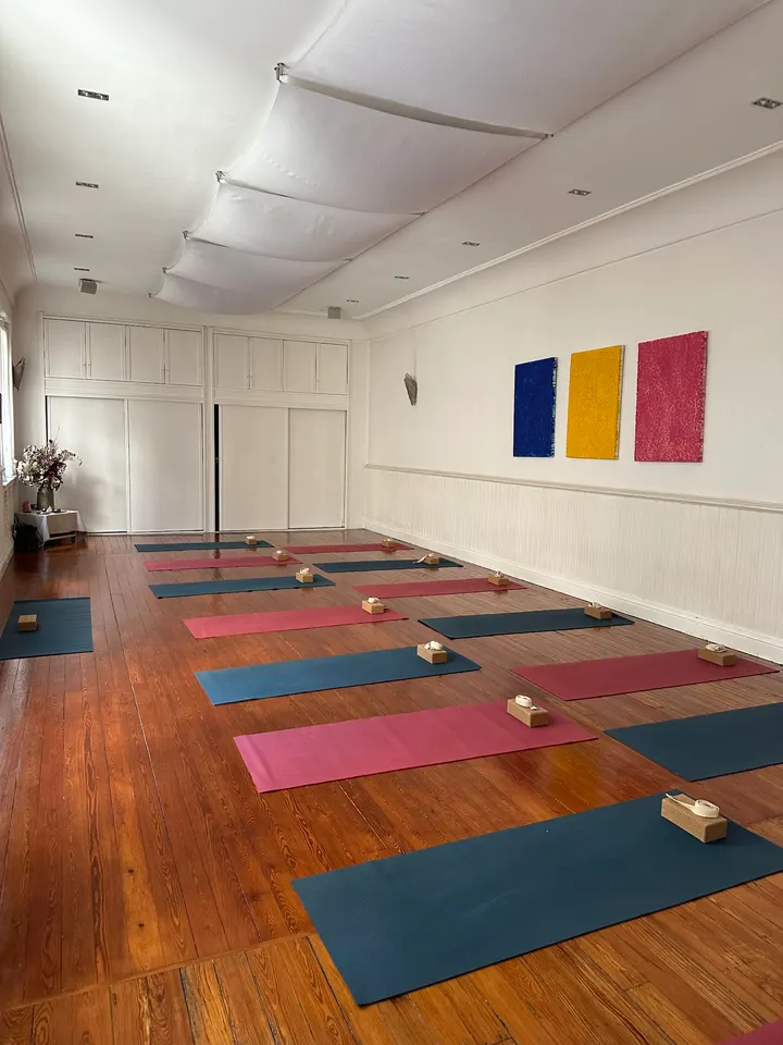 Moov Yoga y Pilates — Yoga en Abando, Bilbao