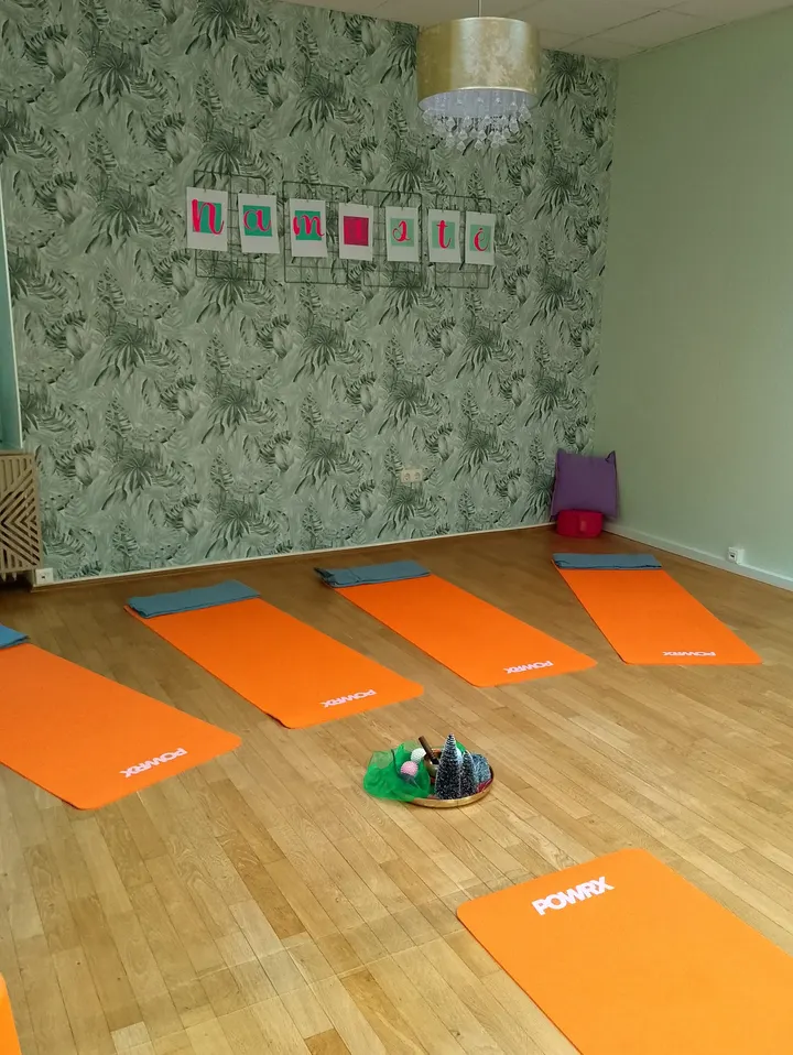 Maxio Yoga by Monika Newberry — yoga-studio in Rheindahlen-Mitte, Mönchengladbach — 2