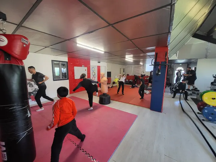 Musculation Fitness 74 — salle de fitness-studio à Etaux — 4
