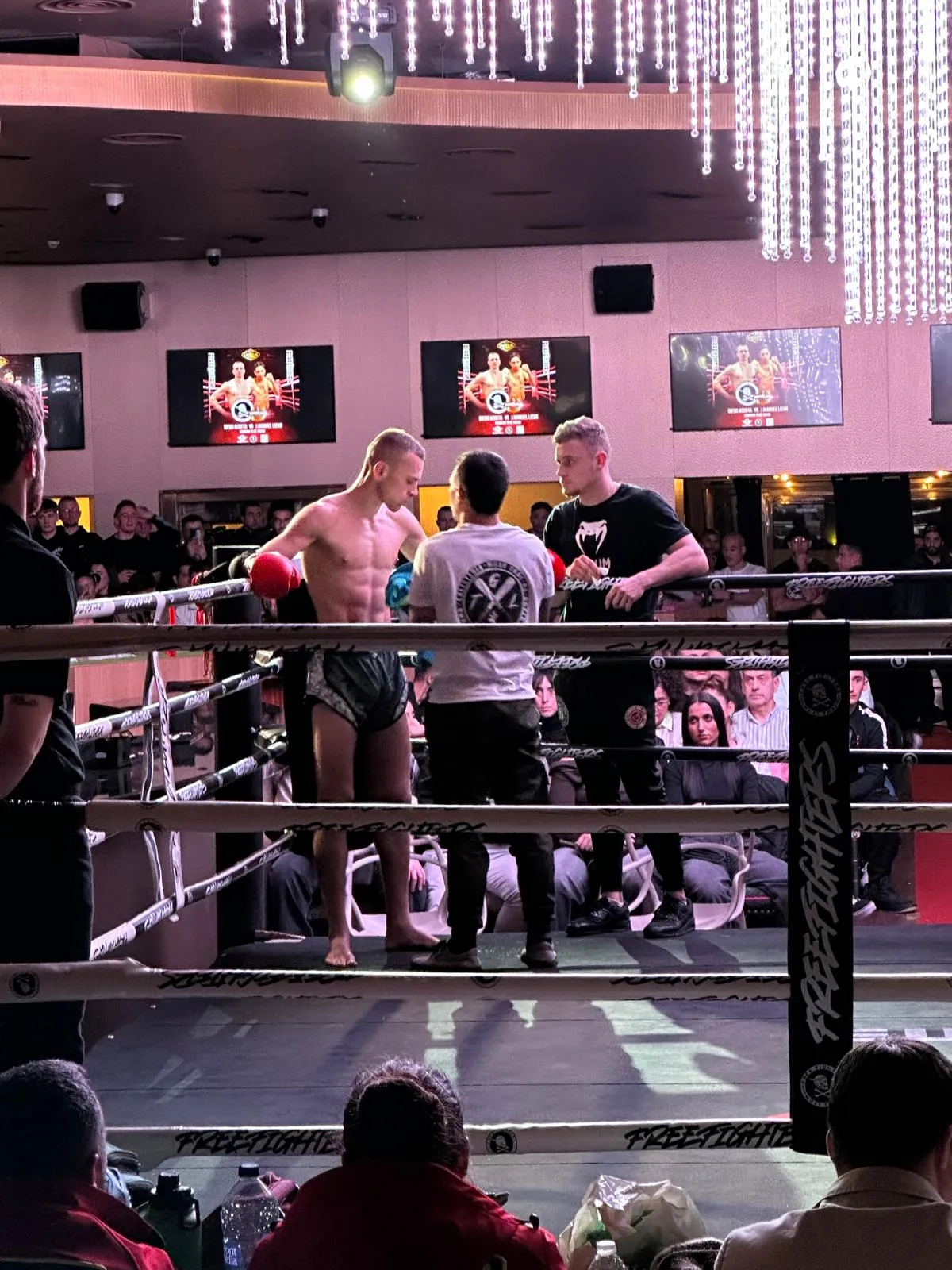 Monchai Academy Golden Lion — boxning-studio i San Nicasio, Leganés — bild 2