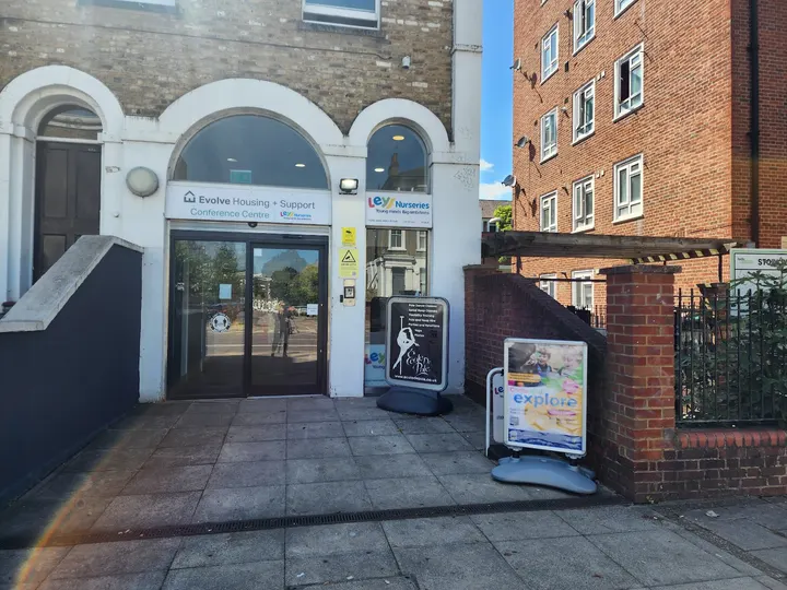 Ecole De Pole - Evolve Studio 2 — Pole Fitness in Stockwell, London
