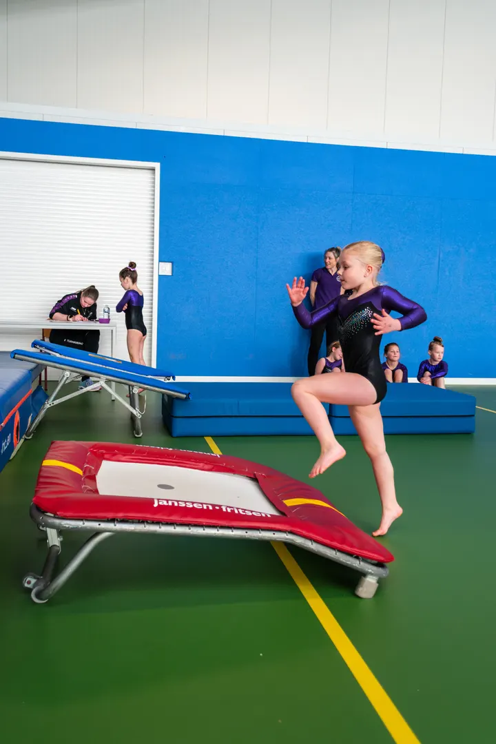 Turnvereniging "De Turnkring" — Turnen in De Gravin, Oud-Beijerland