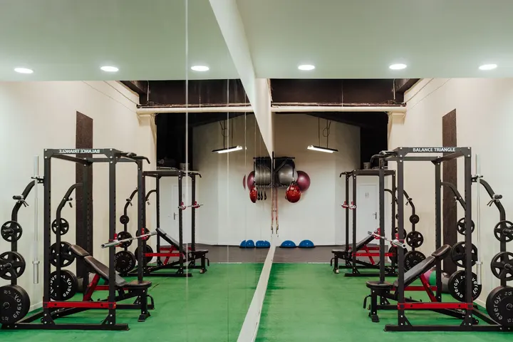 Balance Triangle — fuerza-studio en Retiro, Madrid — 3