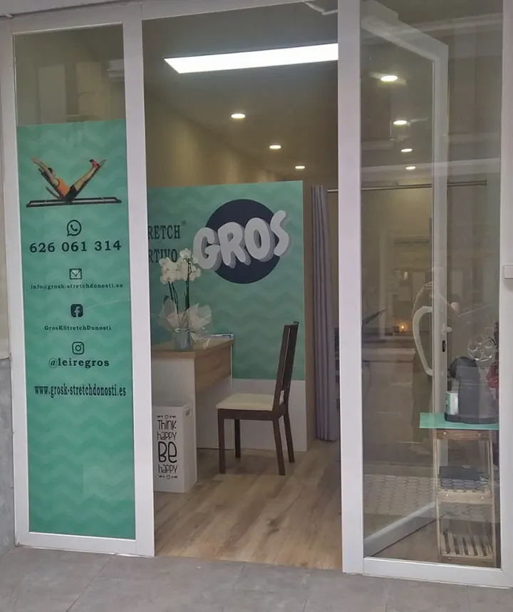CENTRO DE K-STRETCH Y MASAJE DEPORTIVO — estiramientos-studio en San Sebastián — 5