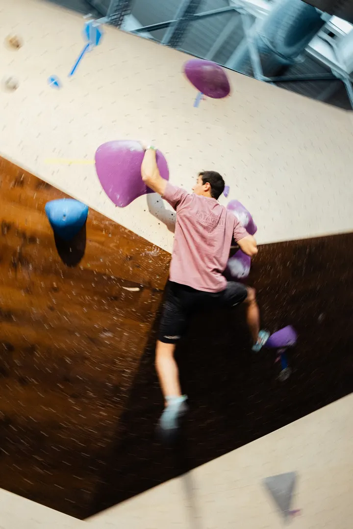 Climbing District Pont de Neuilly — escalade-studio à Neuilly-sur-Seine — 2