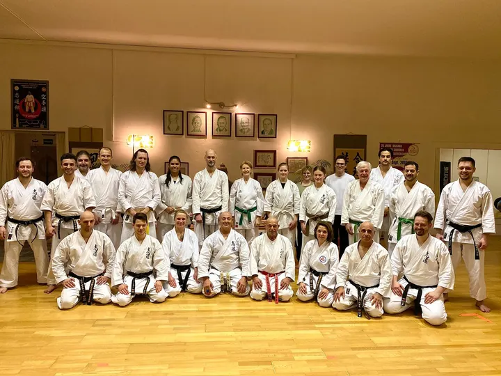 Okinawa Shorinryu Shidokan Karatedo Düsseldorf — kampfsport-studio in Düsseltal, Düsseldorf — 2