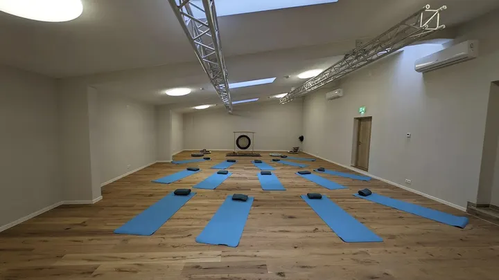 Balance im Herz Yoga Raum in Mannheim — yoga-studio in Mannheim — 5