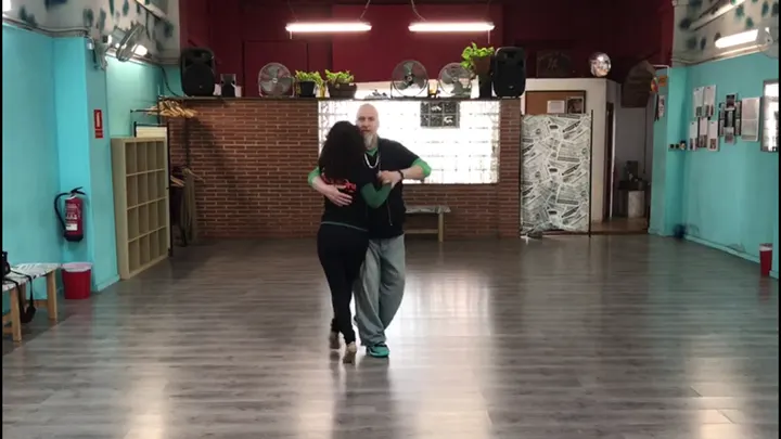 Escuela de baile Salsaburu — baile-studio en Tarragona — 3