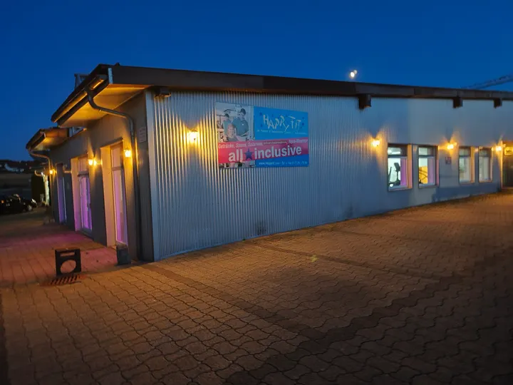 HAPPY FIT Sport- und Wellness GmbH — fitnessstudio in Engstingen-Kleinengstingen — 3