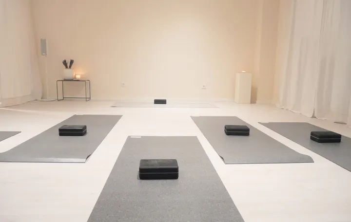 re-treat yourself — Yoga in Kaiserswerth, Düsseldorf