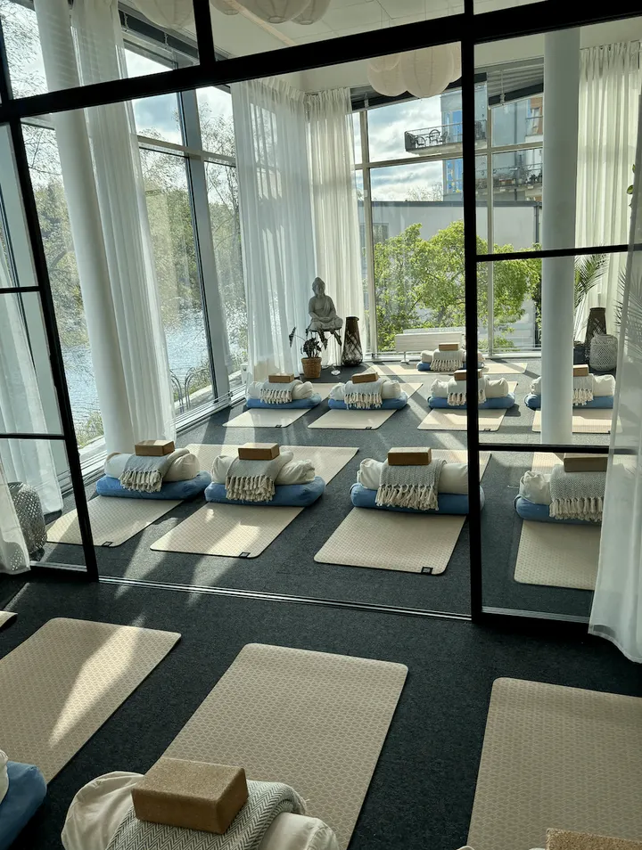 Lugnet48 — yoga-studio i Hammarby Sjöstad, Stockholm