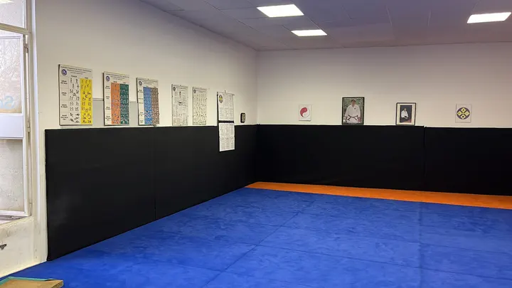 Entente Notre Dame du Mont — gymnastique-studio à 6e Arrondissement, Marseille — 3