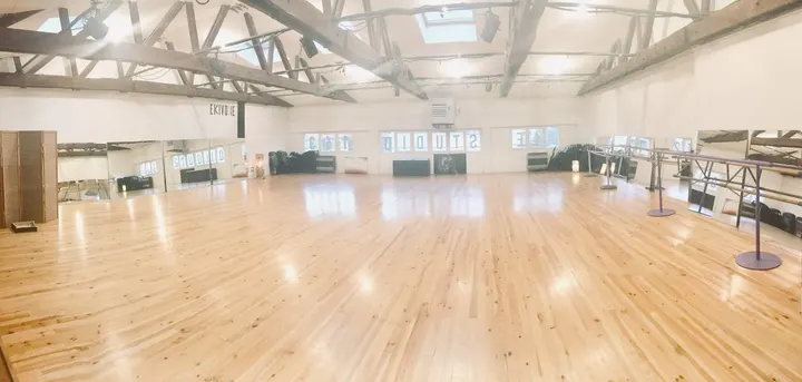 ECOLE DE DANSE ENVOL — Danse à Berriat Saint-Bruno, Grenoble